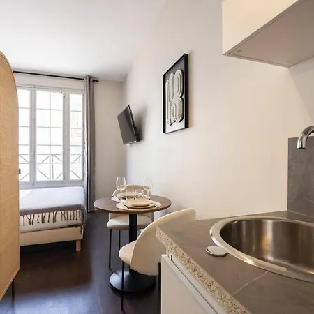 Serenity Spot 5 Minutes Away From Paris Apartment